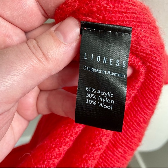 Lioness Heartbreaker Cardi Red Knit Button Cardigan Wool Blend Size Medium - Picture 9 of 10